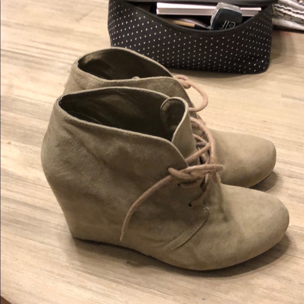 XAppeal wedge booties
